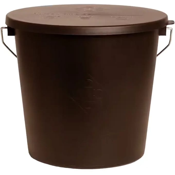 Grooming Deluxe - Emmer met deksel bruin 5l