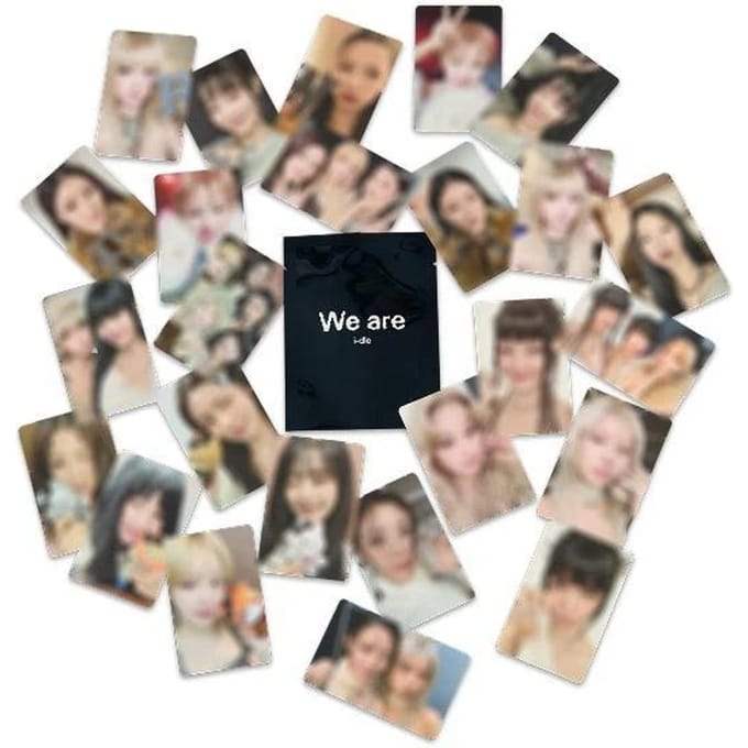 i-dle - [We are] POP-UP MD WILLEKEURIGE FOTOKAART SET black