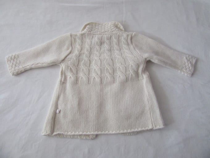Noukie's - Gilet - Meisje - Creme met roze schijn - 3 maand 62