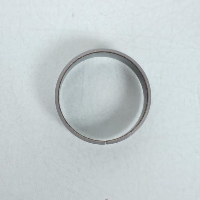 vorkring voor motor suzuki 650 v-strom 51152-13e00 43x47x15mm nieuw