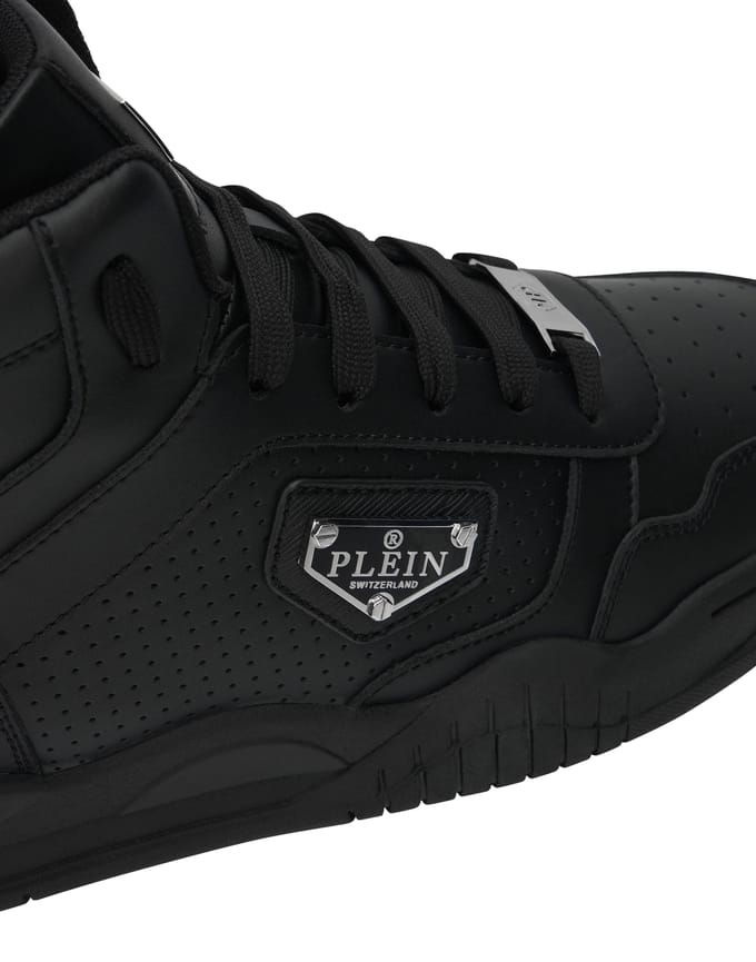 Mid-Top Sneakers Street