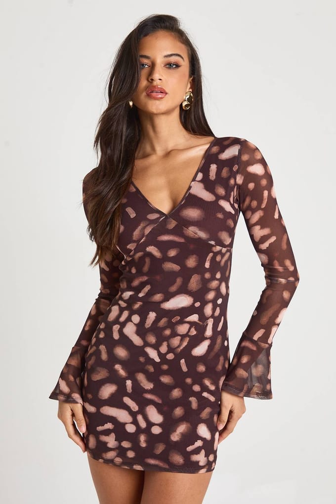 boohoo Dames Geprinte Mesh Lange Mouwen Mini Jurk | Brown | Maat: 8