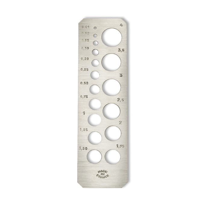 Diamantsteenmeter, vernikkeld messing, met 17 gaten, 93 x 25 mm