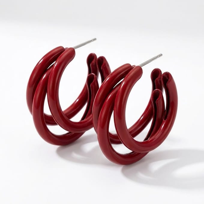 Roodkleurige oorringen voor dames – oorbellen met drie verstrengelde ringen