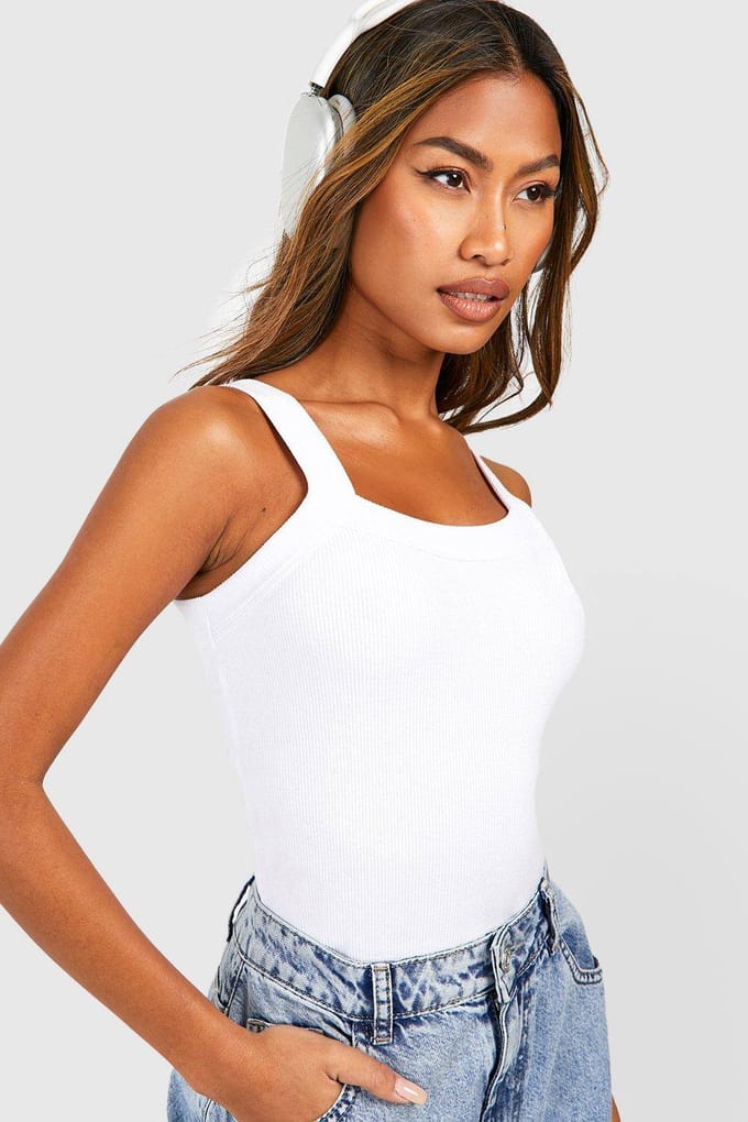boohoo Dames Geribbelde vest met dikke binding en gebogen bandjes | Wit | Maat: 38