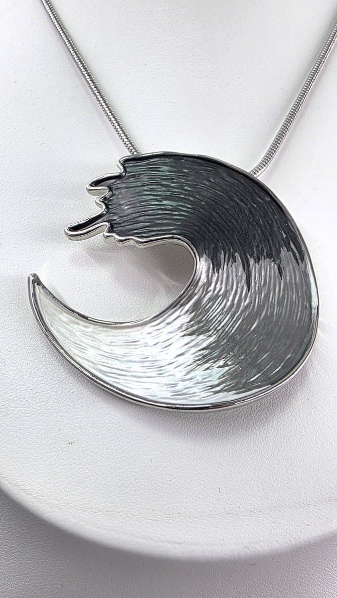 Design - Hanger - big wave - met RVS ketting L 45 met 5 cm verlenging ketting.