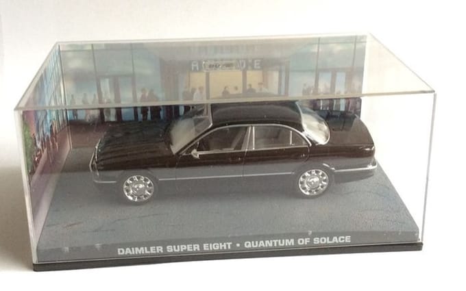 Daimler Super Eight Zwart Quantum of Solace 1-43