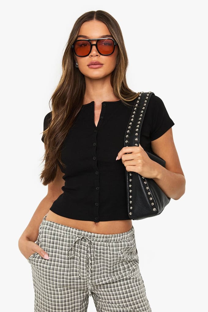 boohoo Dames Geribbelde top met door-de-knop capmouw | Zwart | Maat: 42