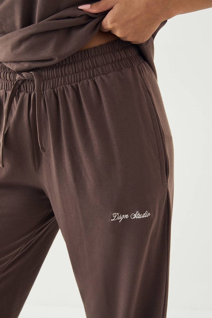 Dames Dsgn Studio Lounge Superzachte Wijde Pijpenbroek | Mokka | Maat: Medium