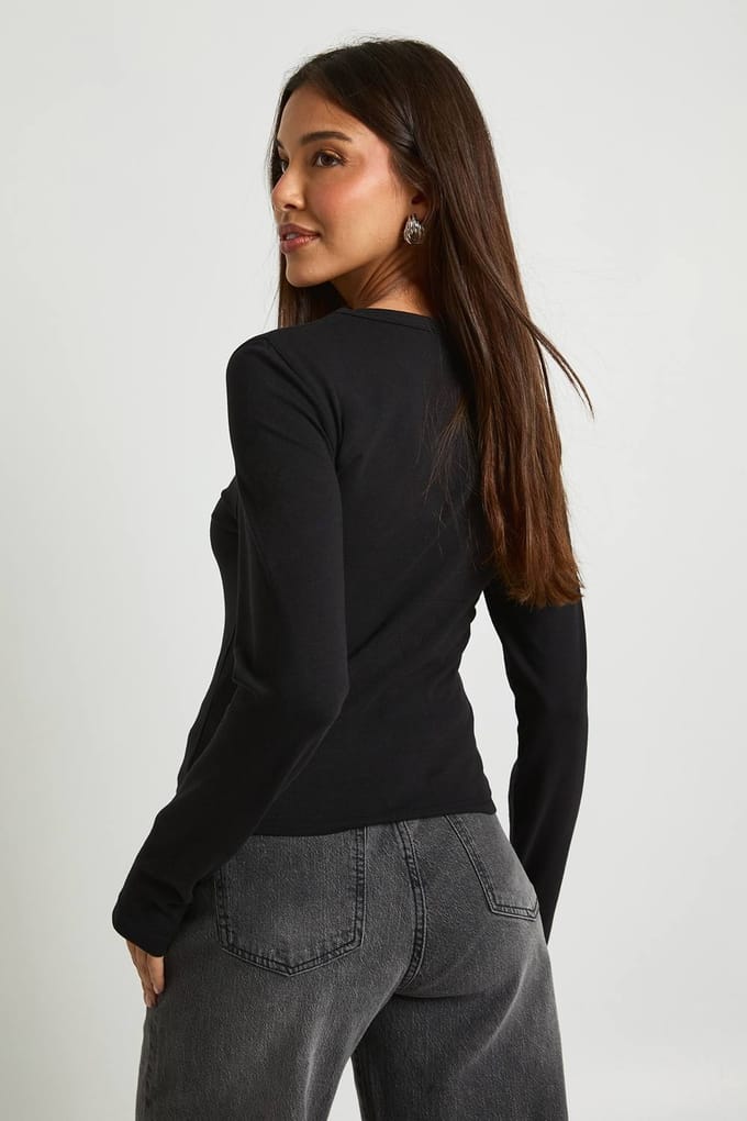 boohoo Dames Basic Langmouw Getailleerde Top | Zwart | Maat: 42