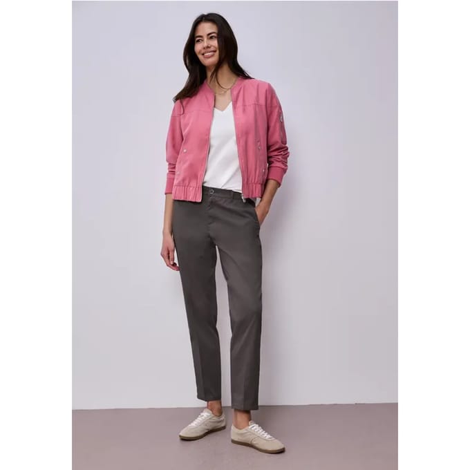 Casual fit chino's in een zachte stof