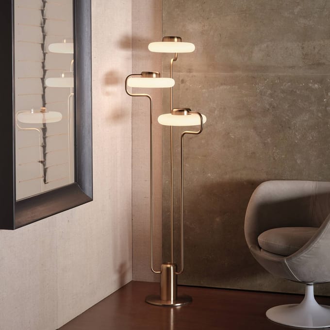 kdln LED vloerlamp TRATTO, messing, hoogte 150 cm, 3-lamps