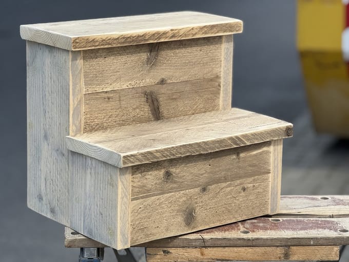 Steigerhouten trap 2 treden DICHT