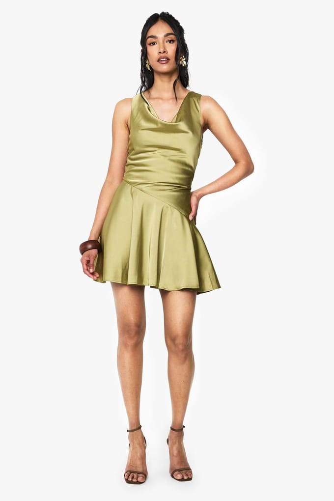 boohoo Dames Satijnen mini-jurk met verlaagde taille | Verstandig | Maat: 44