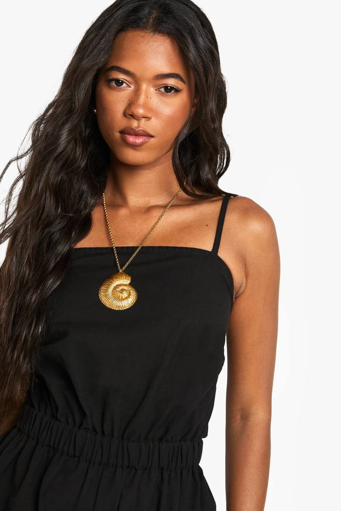 boohoo Dames Linnenlook Rugloze Playsuit | Zwart | Maat: 42