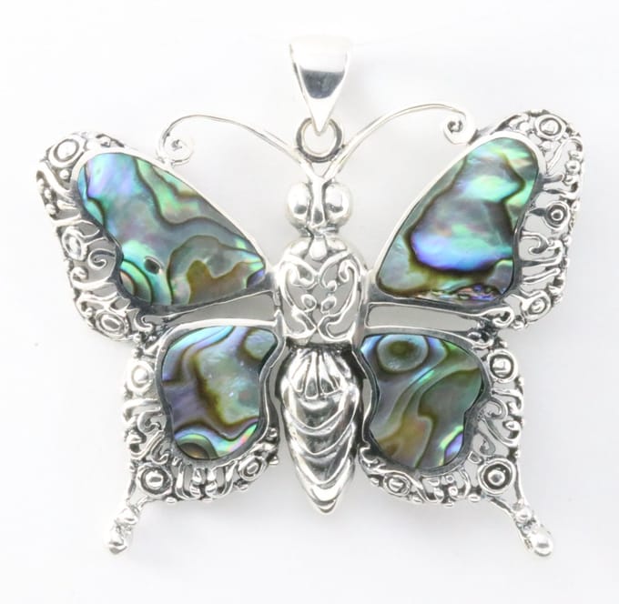 Grote zilveren vlinder hanger met abalone schelp