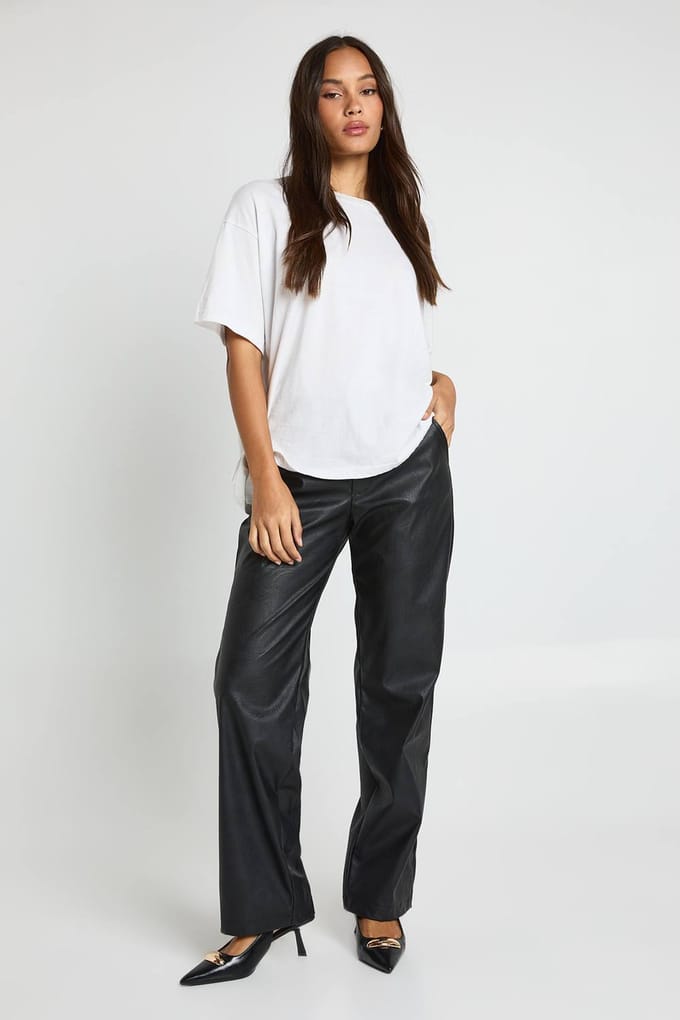 boohoo Dames Broek met rechte pijpen van nepleer | Black | Maat: 6