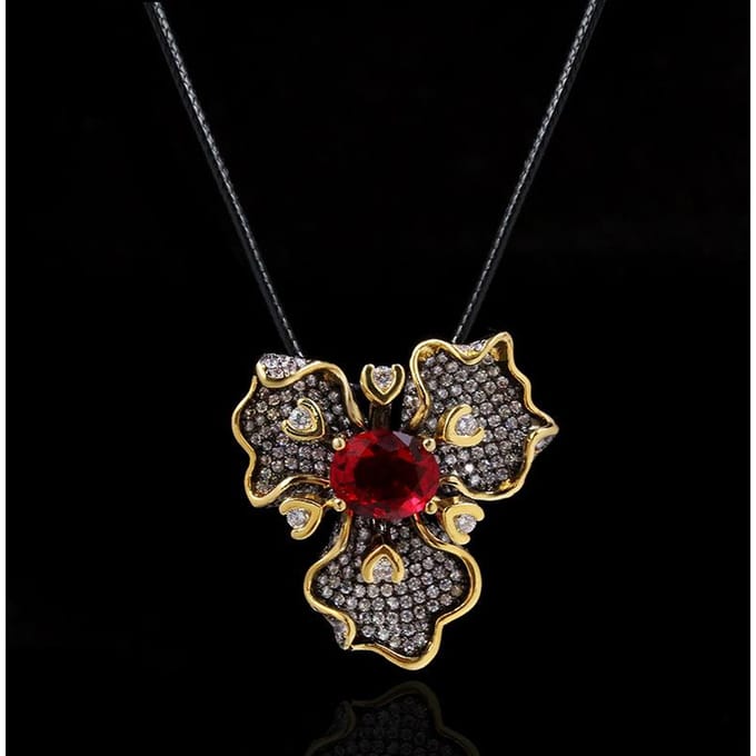 Collier Pendentif Femme Bicolore Noir et Or Fleur Incrusté de Diamants black