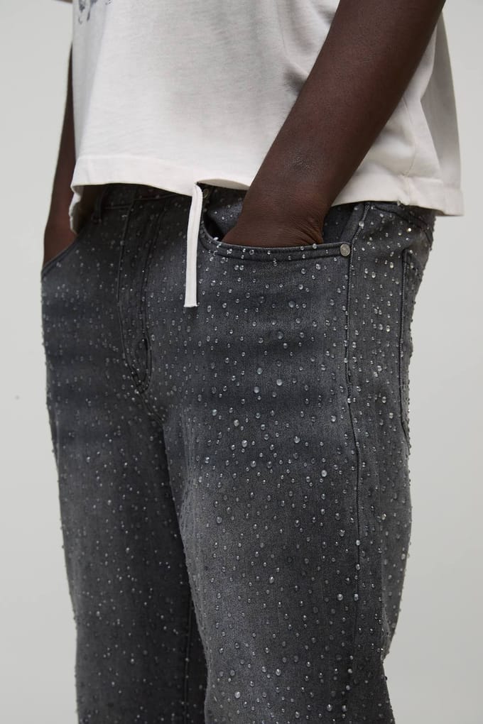Slim fit, uitlopende denim jeans met heldere strass-steentjes | Washed Black | Size 32R