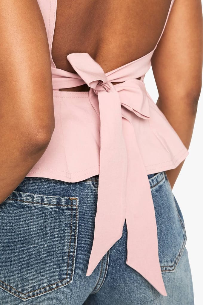 boohoo Dames Bengaline Top met Open Rug en Gebonden Peplum | Roze | Maat: 42