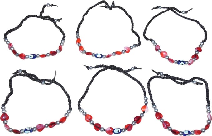 Armbandjes met kraaltjes rood set van 6 stuks.