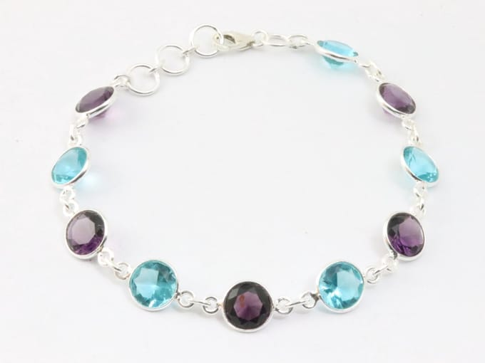 Zilveren armband met amethist en blauwe topaas