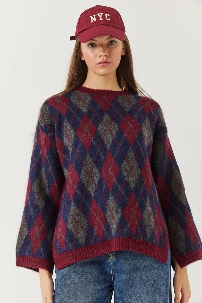 Crew Neck Slit Brei Sweater in Baklava Patroon