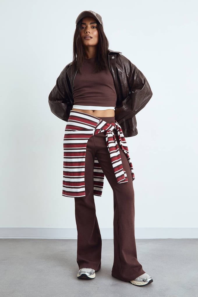 boohoo Dames Geribbelde korte mouw getailleerde top | Chocoladebruin | Maat: 36