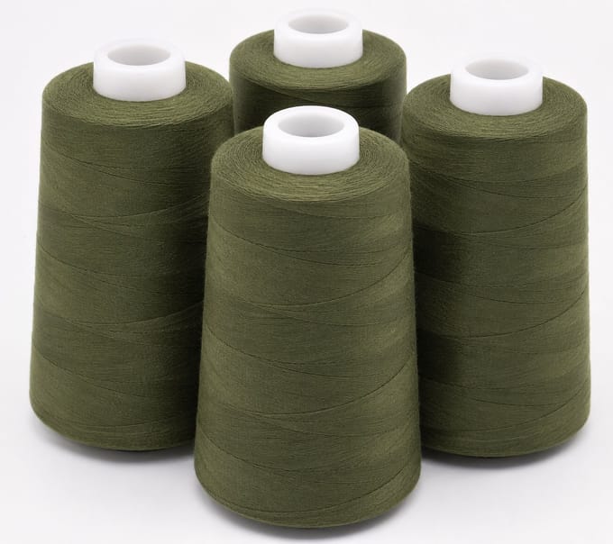 Polyester Overlockgaren – 4 Cones × 2700 m – Totaal 10.800 m – Kaki 290