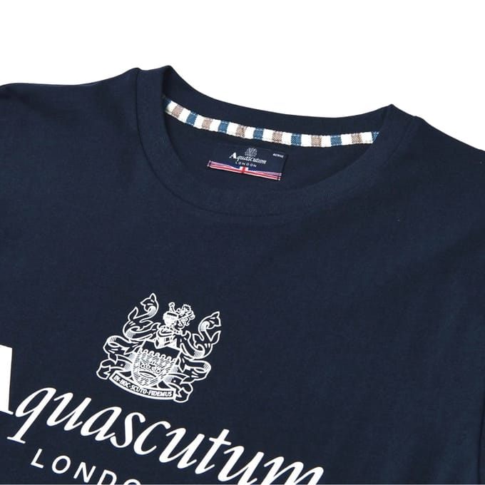 Aquascutum Active Beach Basic T-shirt Met Groot Logo In Marineblauw