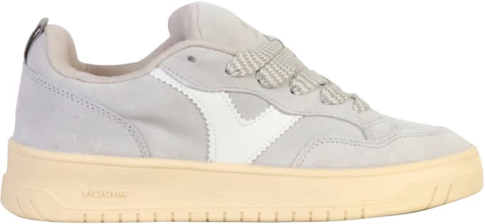 Lage sneakers met veters