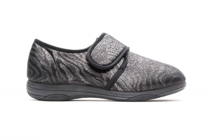 Q Fit Medisch Schoen/ Pantoffel Stretch Klittenband Zwart Tijgerprint