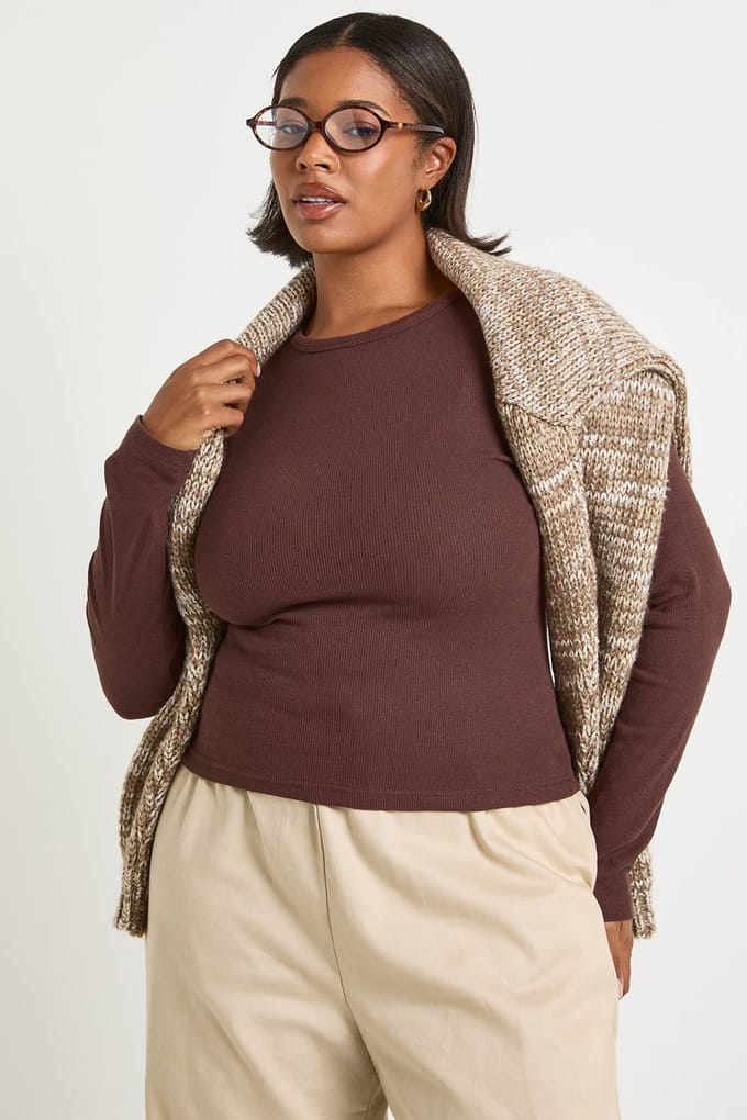 boohoo Dames Plus Basic geribbelde lange mouwen aansluitende longline-top | Chocoladebruin | Maat: 44