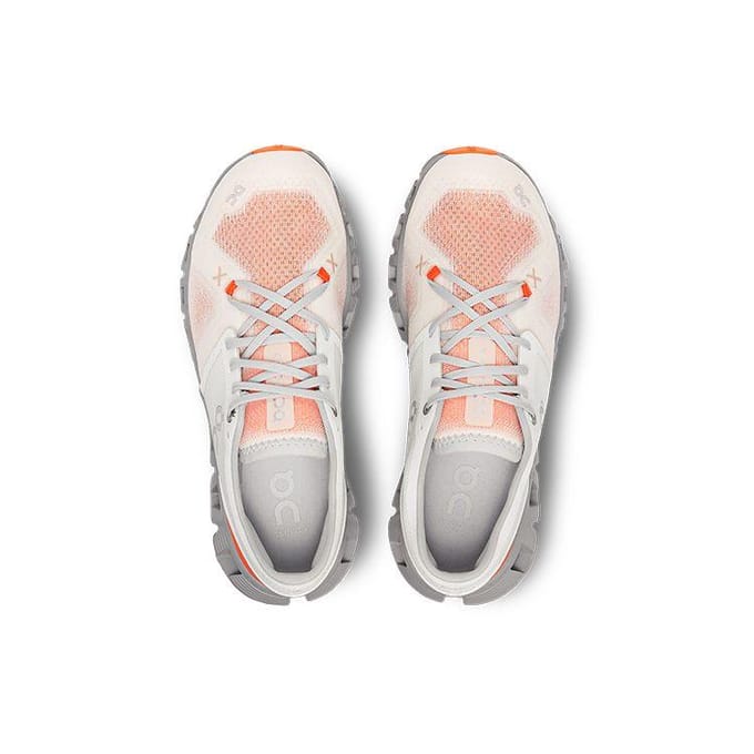 ON Cloud X 3 Ivory Alloy Dames Sneakers Crème 60.98252 36.5 white
