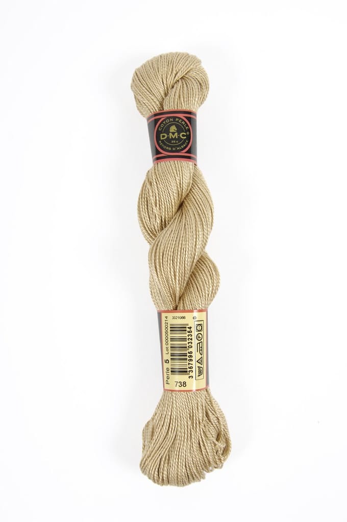 DMC 738 Mouline Special borduurgaren pearl dikte 5 donker beige 25gr