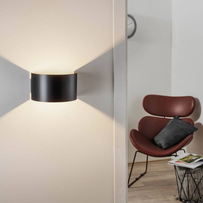 EMIBIG LIGHTING Wandlamp Fold met gebogen kap in zwart