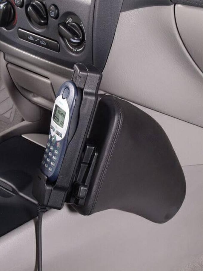 Houder - Mazda 323 02/2001-2003 Kleur: Zwart