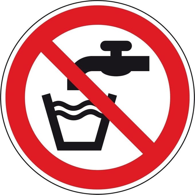 Geen drinkwater sticker - ISO 7010 - P005 200 mm