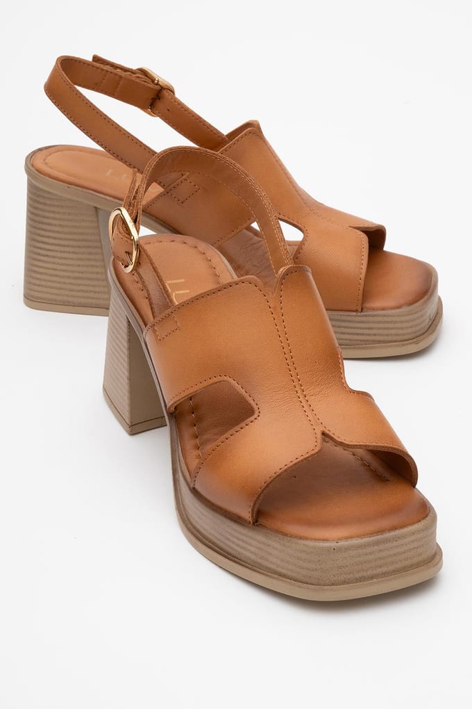 Zennia Leer Platform Sandaal (Women)