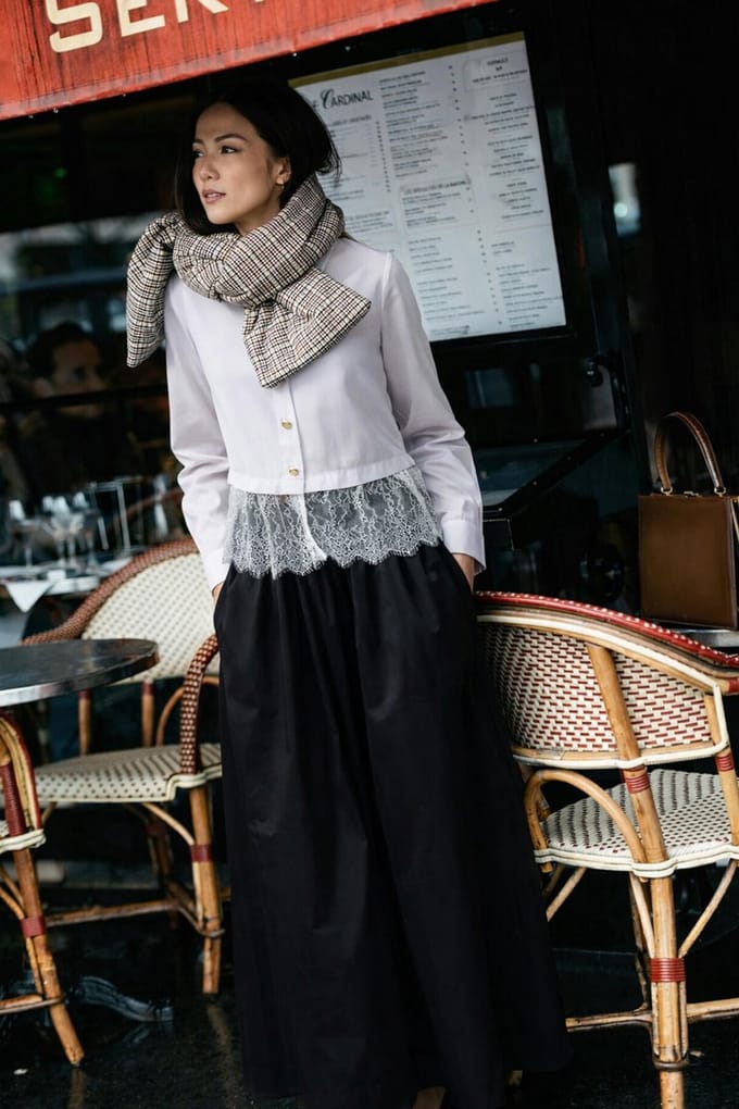 Touché Privé - Korte blouse met kantdetails - Ecru - Dames