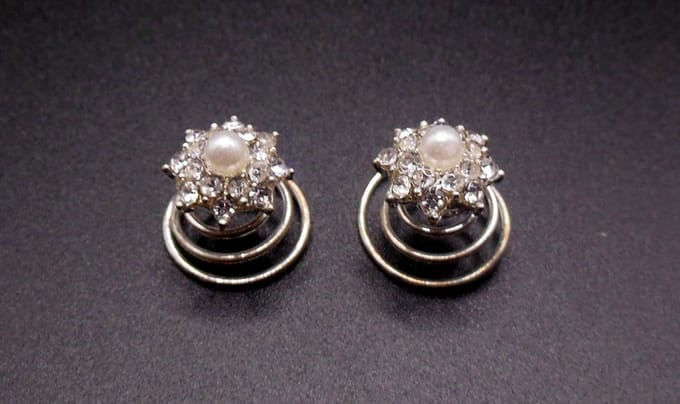 Curlies puntbladeren strass met kleine parel