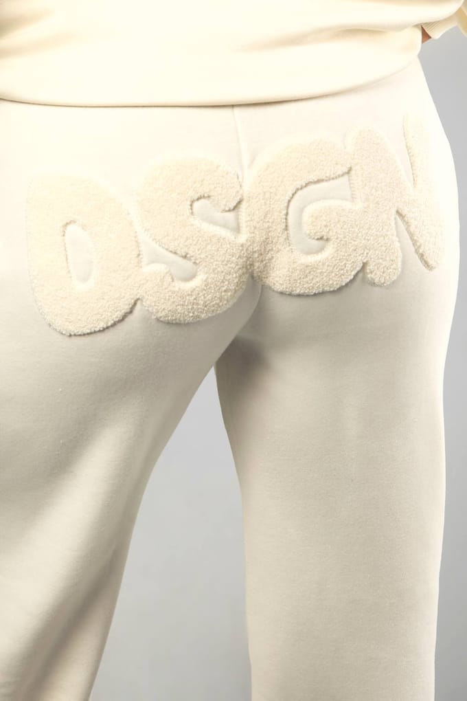 boohoo Dames Plus DSGN Studio Toweling Applique Jogger met rechte pijpen | Cream | Maat: 28