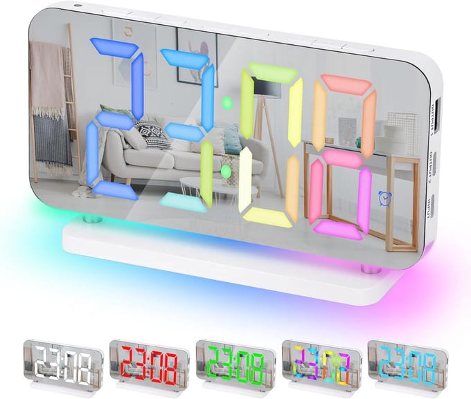 Digitale Wekker 7.4 inch met RGB Nachtlampje en USB C Oplader