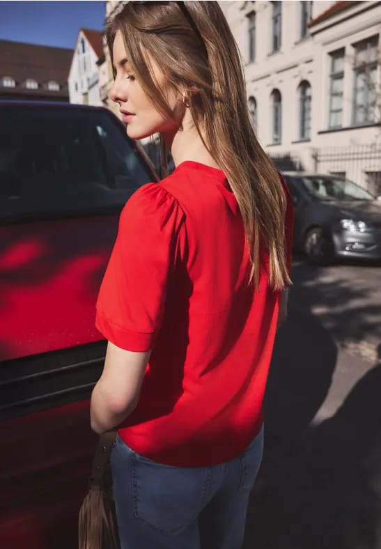 Shirt met ronde hals en pofmouwen