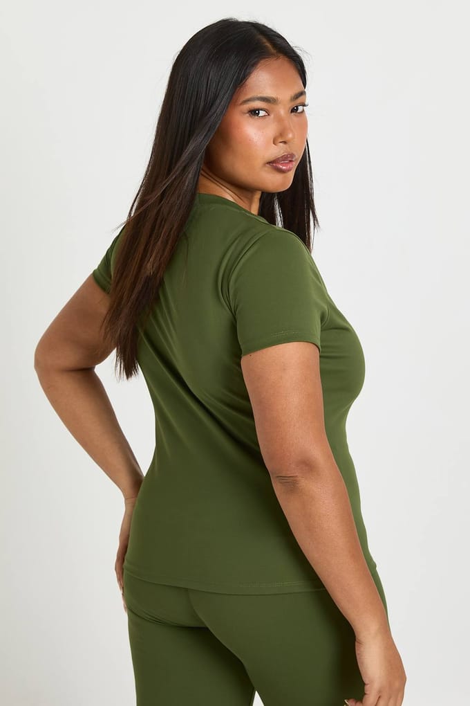 boohoo Dames Plus Supersoft Peached Sculpt Top | Dark Olive | Maat: 16
