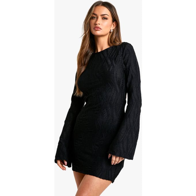 boohoo Dames Getextureerde Mini Jurk met Klokmouwen | Black | Maat: 8