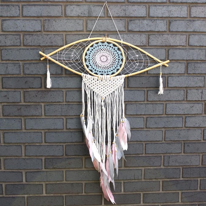 Macramé Dromenvanger - Bescherming - Boze Oog - Blauw, Roze & Wit - 70x1x23x85cm