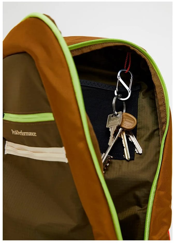 Peak Performance Outdoor Crossbody 8.6l Rugzak Groen
