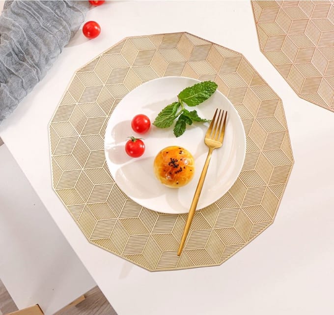 Without Lemon - Set van 4 - Placemats - Goud - KubusRond - Tafelversiering - Decoratie - Onderzetters - Kerstcadeau tip - ø38cm
