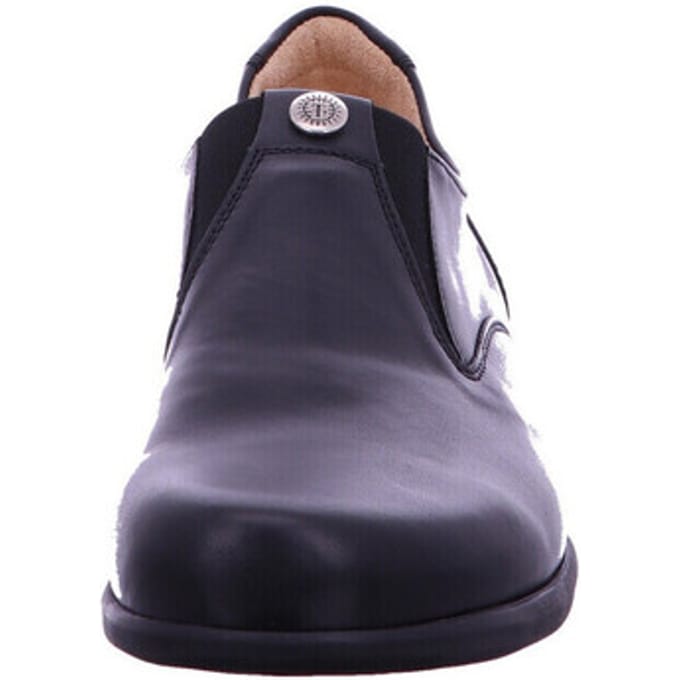 Mocassins Think -